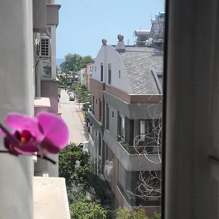 Konyaalti Iki Odali Apartment